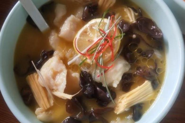 尾尾鲜酸菜鱼加盟