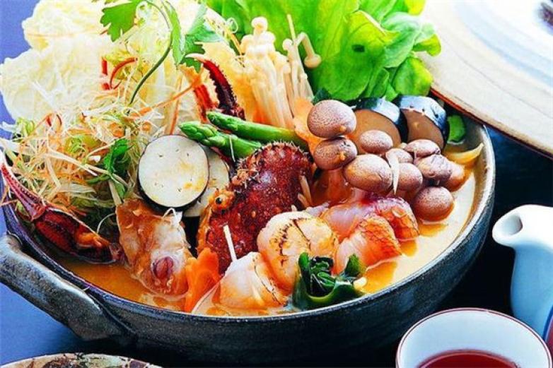 八猪麻辣烫加盟