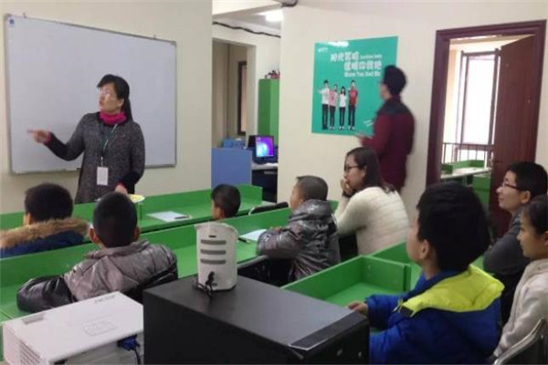 学生辅导班加盟