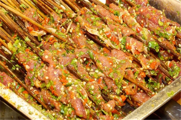 六婆串串香加盟