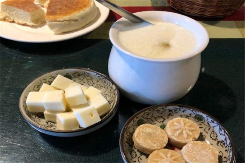 格日勒阿妈奶茶加盟