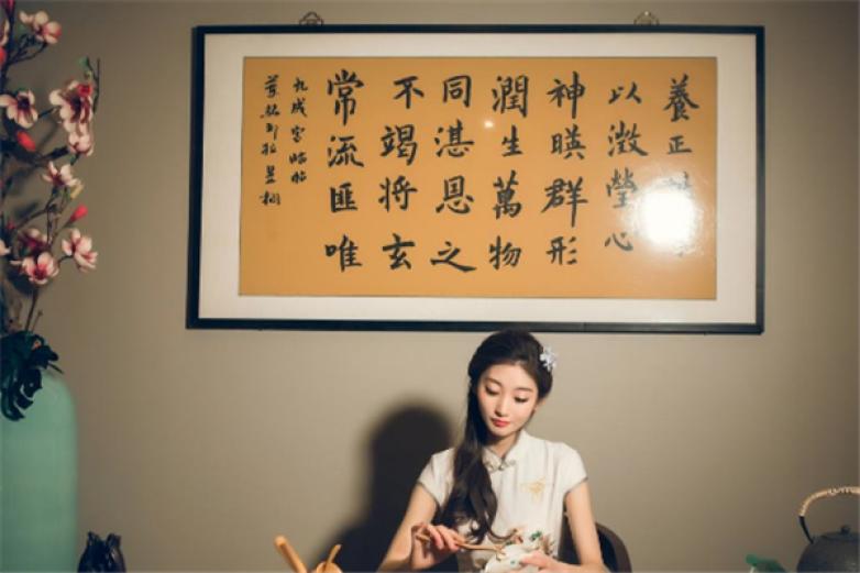 伊人红妆加盟