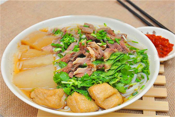 翠翠姑娘苗家鱼粉加盟