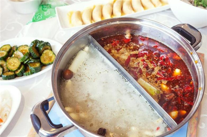 哈儿土火锅加盟