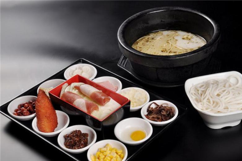 云南蒙自过桥米线加盟