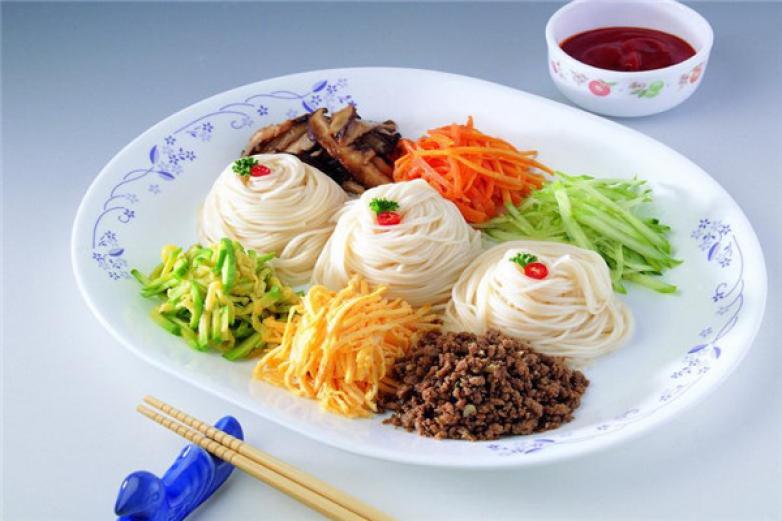 云南蒙自过桥米线加盟