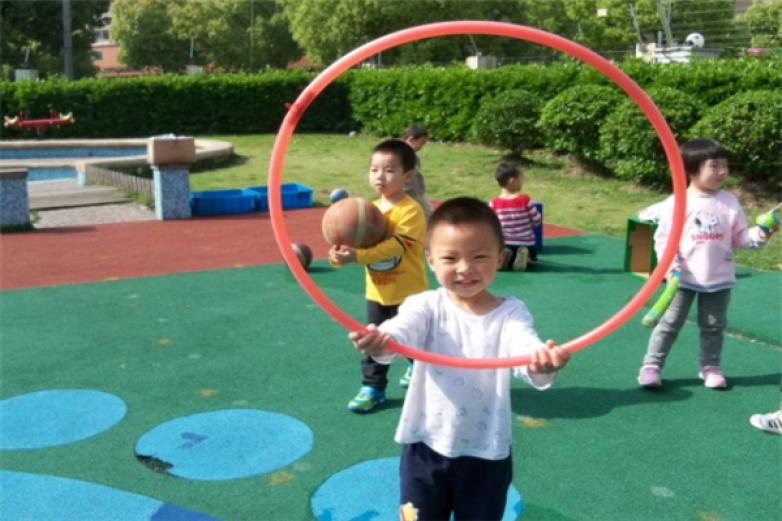 依霖幼儿园加盟