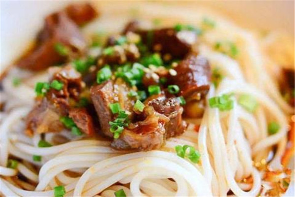 三品王牛肉粉加盟