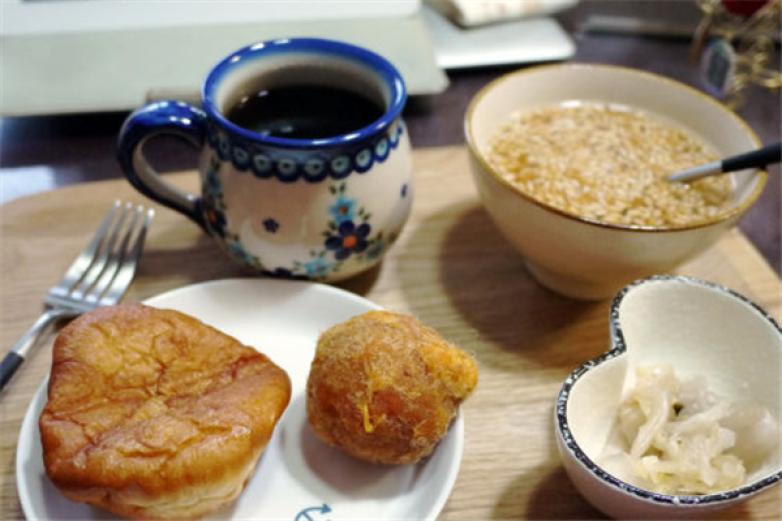 万千糕饼加盟