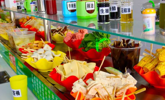 百串百香旋转麻辣烫