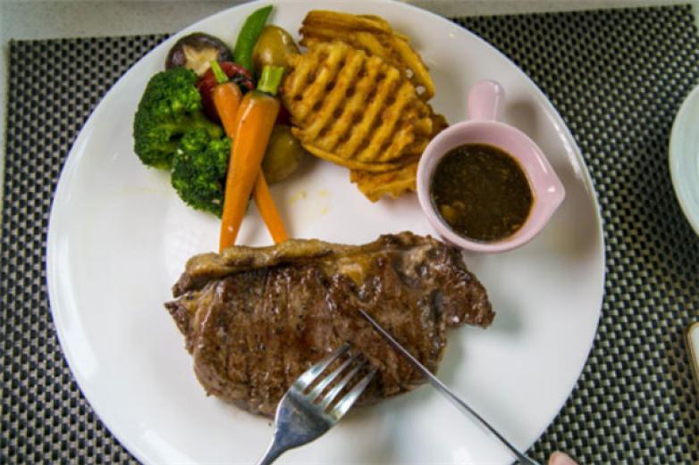 铂菲特餐饮加盟