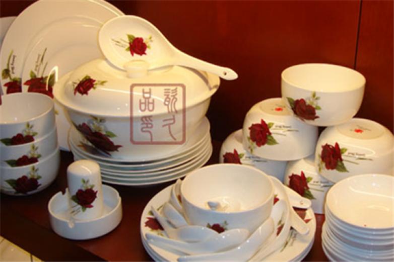 成家家居用品加盟