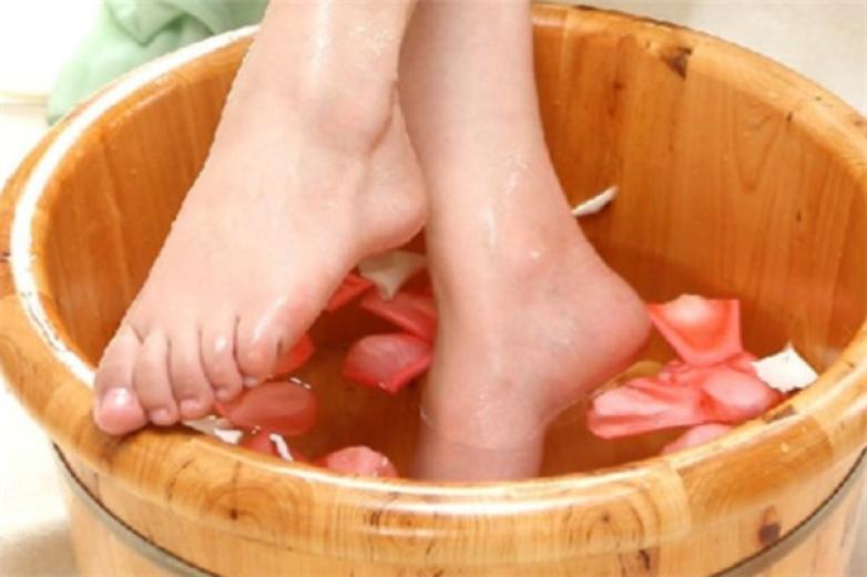 足笑堂9元泡脚加盟