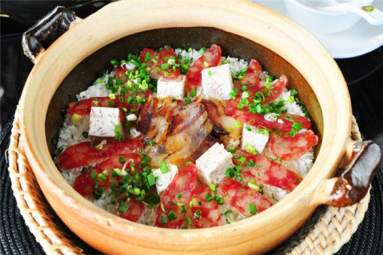 楚香一品煲仔饭加盟