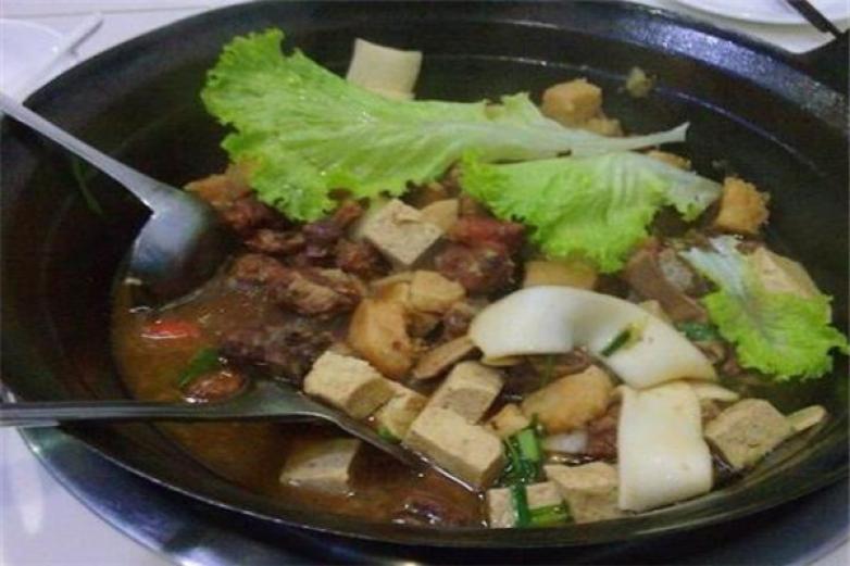 东北铁锅炖菜加盟