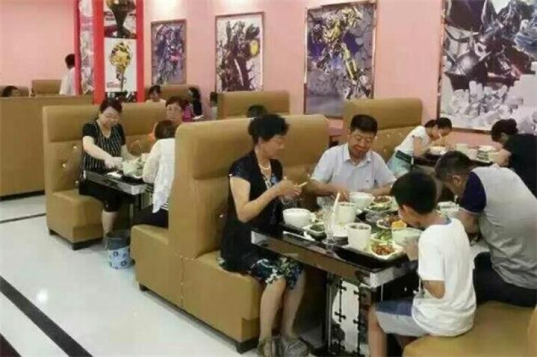 蒸膳美中式快餐加盟