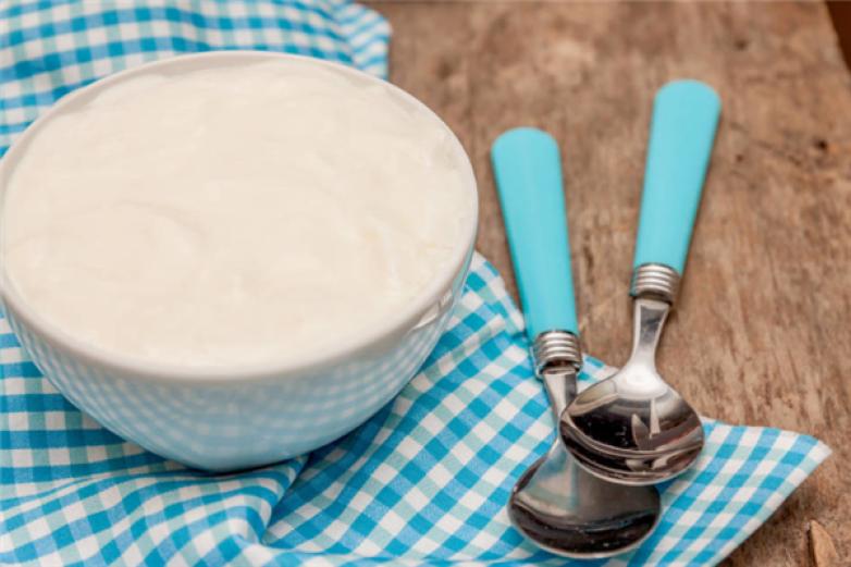 一杯酸牛奶加盟