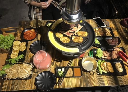 炉火时代韩式烤肉加盟 炉火时代韩式烤肉加盟
