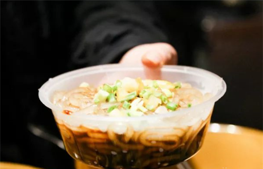 侯志伟纯手工酸辣粉加盟 侯志伟纯手工酸辣粉加盟