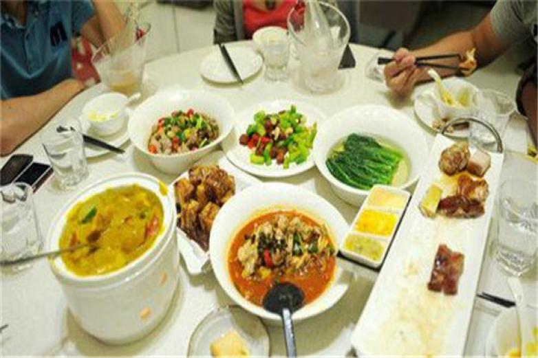 乐味堡茶餐厅加盟