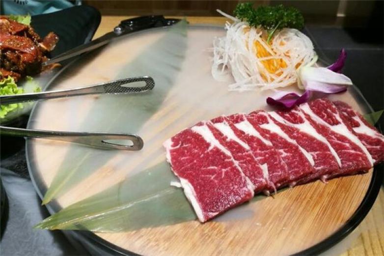 七仔牛果木烤肉加盟