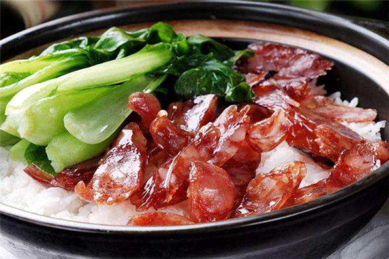 煲煲来啦煲仔饭店加盟