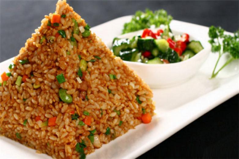 易拉罐茶油炒饭加盟