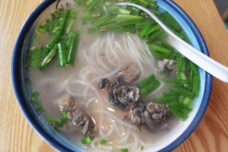 沐小芸乌鸡米线加盟