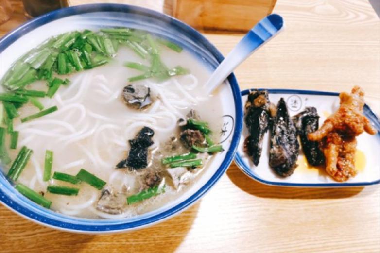 沐小芸乌鸡米线加盟
