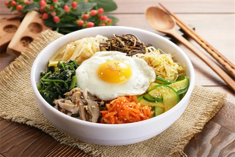 饭见碎肉浇汁拌饭加盟